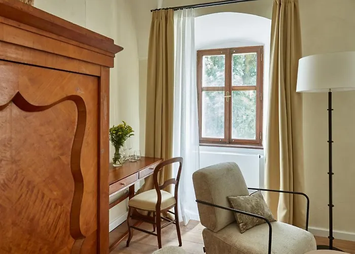 Apartamento Zámek žďár *