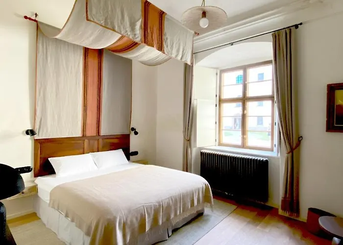 Apartamento Zámek žďár *